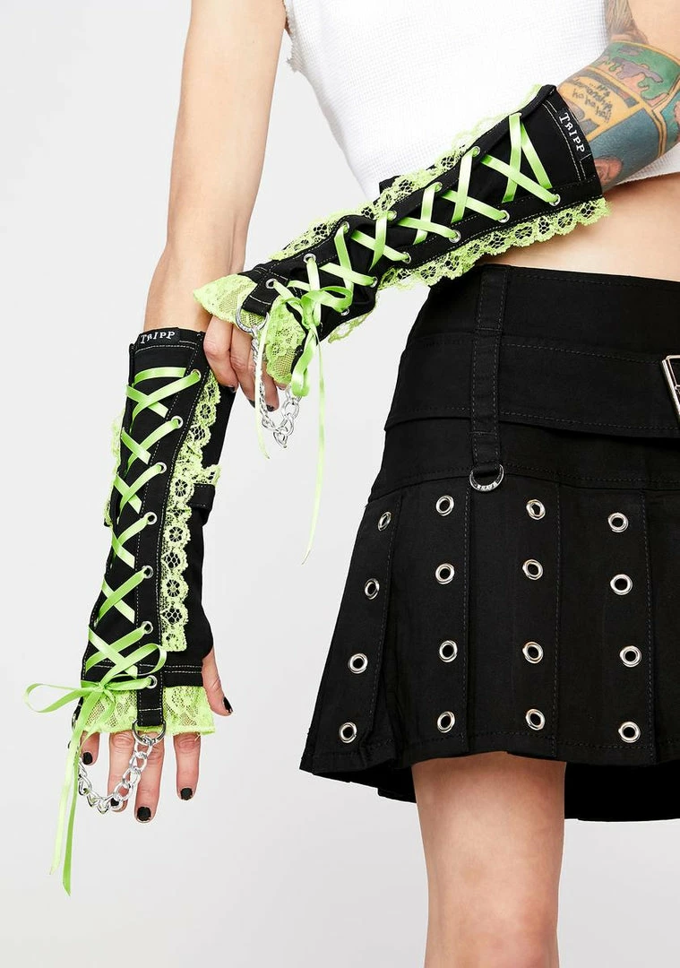 Tripp NYC Scarves & Gloves Green Lace Arm Warmers 3 Tripp NYC Scarves & Gloves Green Lace Arm Warmers