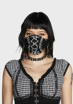 Tripp NYC White Solid Face Cover